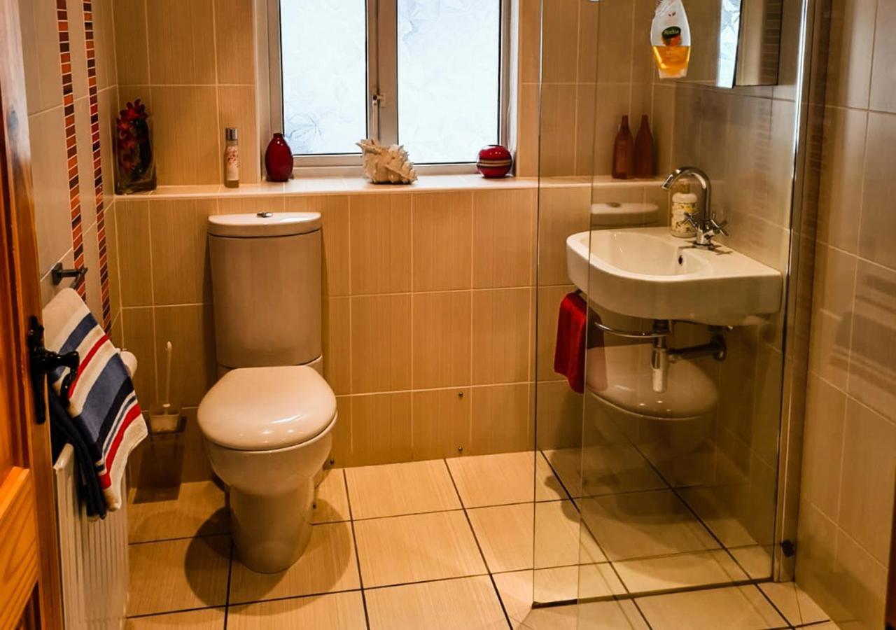 Moat Holiday Rental Lisnaskea ภายนอก รูปภาพ